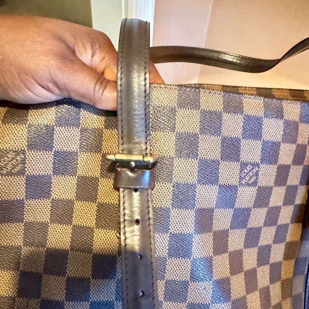 Louis Vuitton Chelsea tote bag with dust bag - Picture 13 of 14